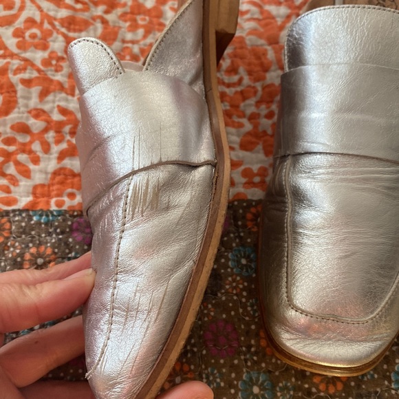 Free People At Ease Metallic Leather Slides  Size 38/8 - Picture 4 of 11